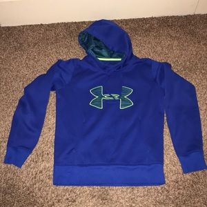 M semi fitted cold gear UA hoodie